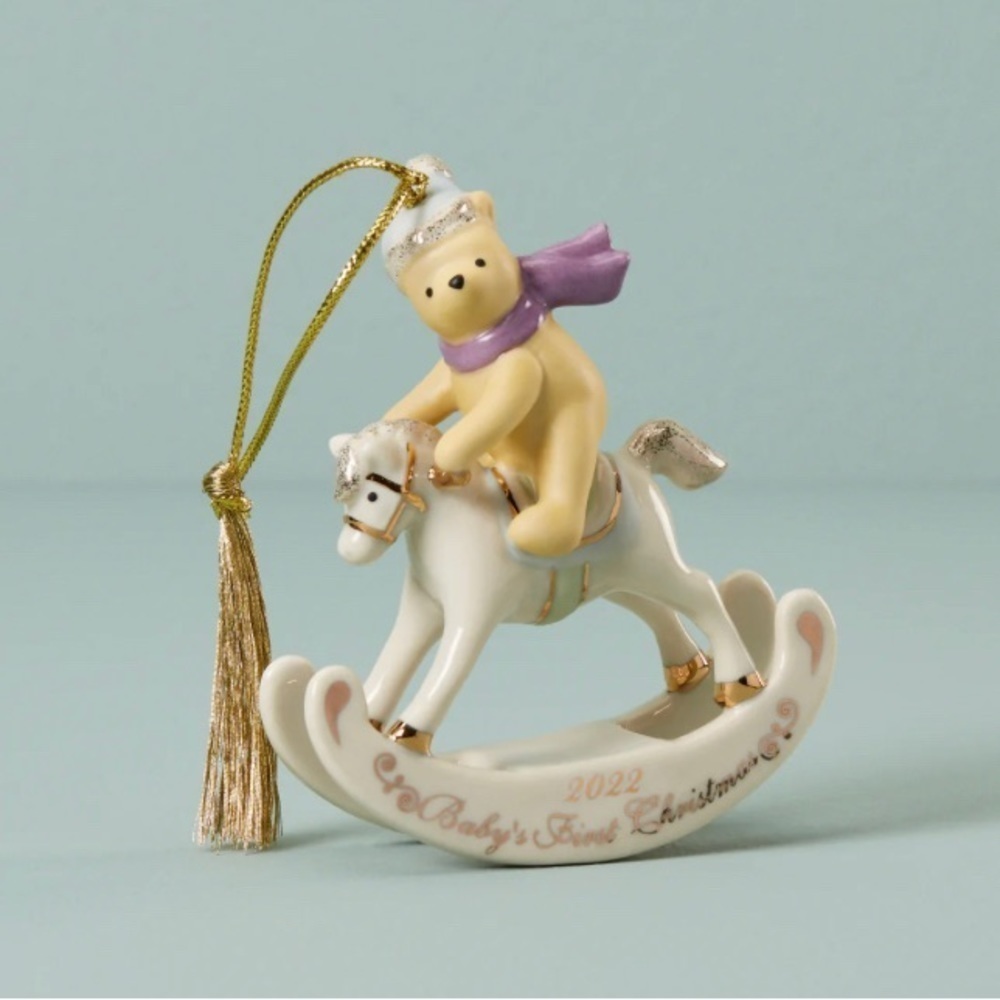 Lenox Disney - NEW - 2022 Winnie the Pooh Baby's 1st Ornament